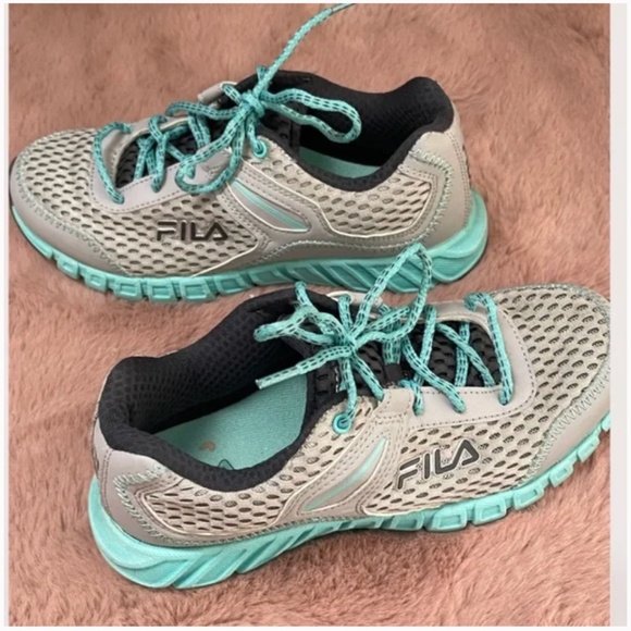 FILA Mesh Monochrome Running Athletic Athleisure Chic Glam Slip Hip Art Sneakers - Picture 1 of 5